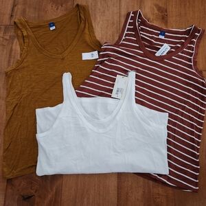 NEW 3 woman's tank tops: Old Navy and Target (S)